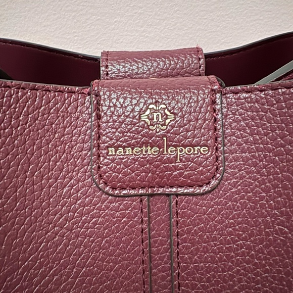 burgundy bucket bag - Picture 3 of 8